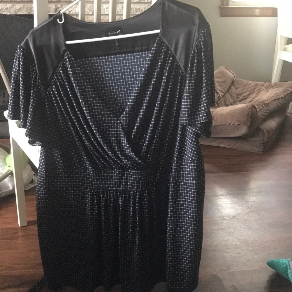 Tie back shirt